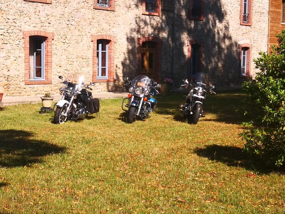 Les chambres d'hôtes de la Frissonnette Auzelles Exterior foto